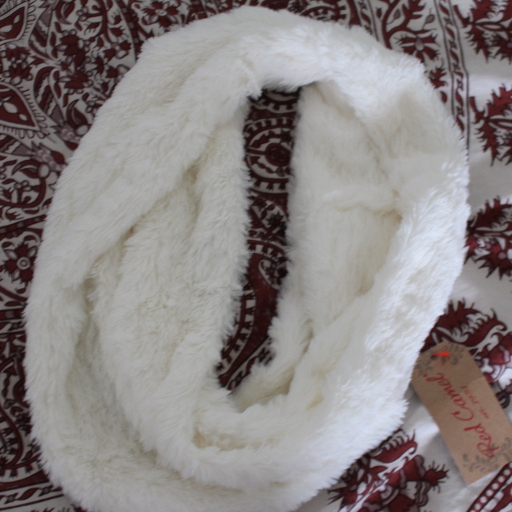 Red Camel Scarf